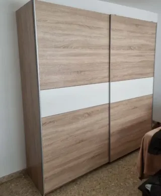 Armario moderno madera y metal