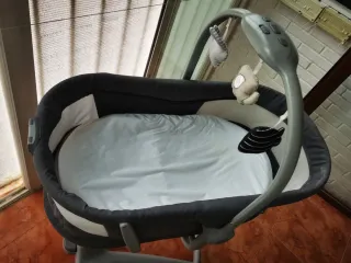 Minicuna Chicco Baby Hug 4 en 1 color gris