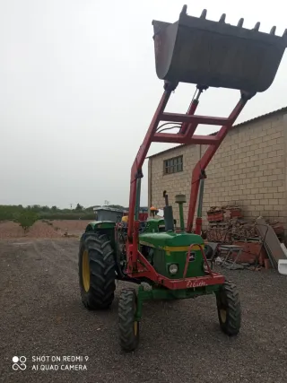 Pala Tractor el LEON