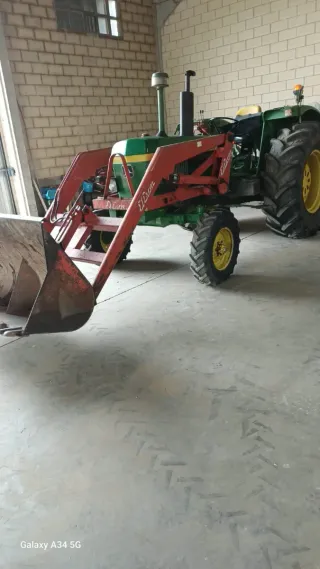 Pala Tractor el LEON
