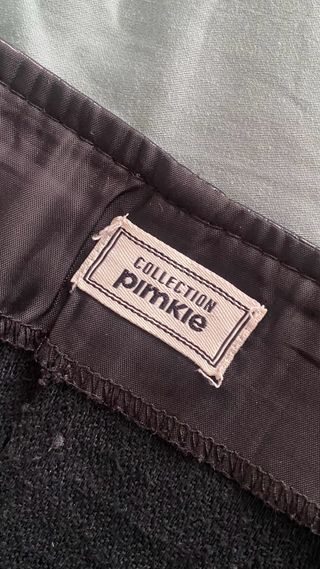 Falda de cuero negra con cremallera