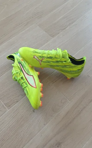 Chuteiras Puma Ultra 6 MxSG Academy