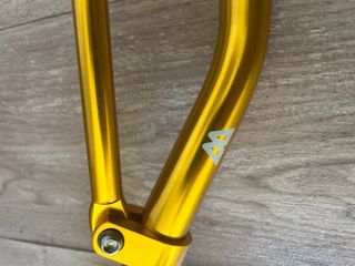 Manillar WATTS 22mm Oro