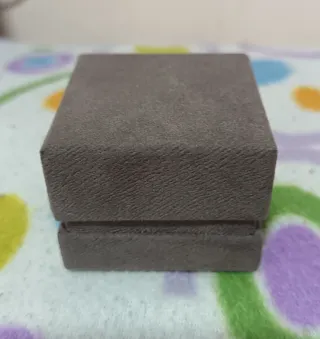 Caja y anillo dorado con Turquesa Ovalada