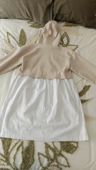 Vestido sudadera beige y blanco