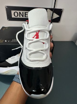 Air Jordan 11 CMFT Low Blanco Rojo Negro