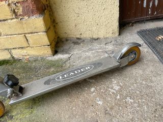 Patinete de metal LEADER