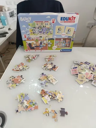 Clementoni Edukit Bluey 4 en 1 Puzzles y Juegos