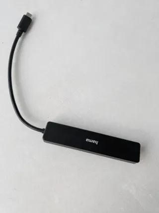 Adaptador Hama USB-C Tiene los siguientes huecos: