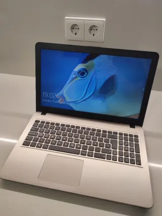 Ordenador Portátil ASUS