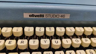 2 Vecchie macchine da scrivere Olivetti