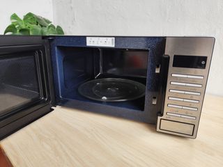 Microondas Samsung GE87M-X con Grill