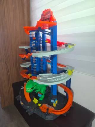 Hot Wheels Ultimate Garage Pista Dinosaurio