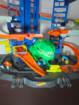 Hot Wheels Ultimate Garage Pista Dinosaurio