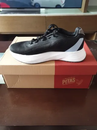 Zapatillas Adidas Negras y Rosas