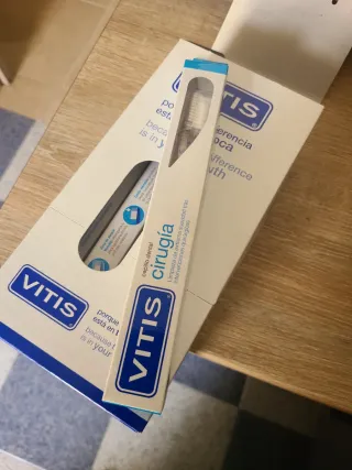 Cepillo dental VITIS Cirugía