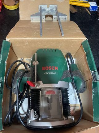 Fresadora Bosch POF 1100 AE