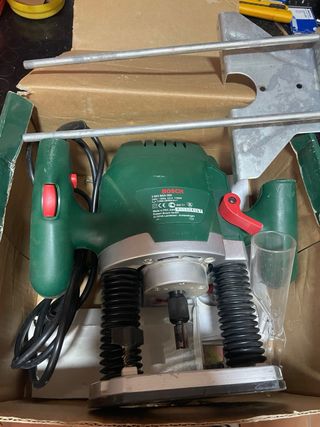 Fresadora Bosch POF 1100 AE