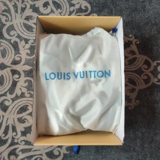 Zapatos Louis Vuitton Skate Grises y Blancos