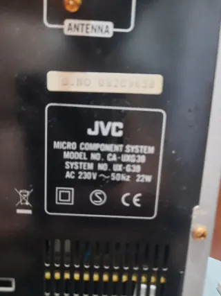 Radio JVC UX-G39 con altavoces y mando