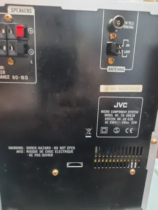 Radio JVC UX-G39 con altavoces y mando