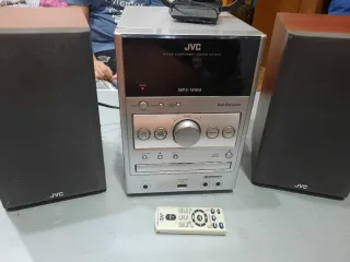 Radio JVC UX-G39 con altavoces y mando