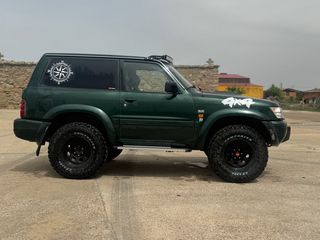 Nissan Patrol Y61