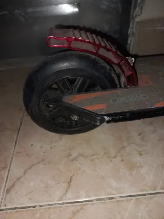 Monopatín Oxelo Rojo y Negro