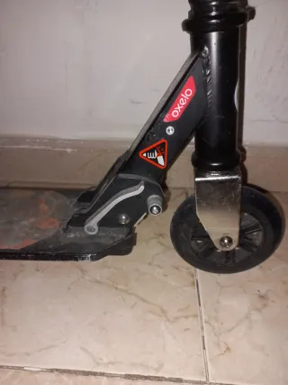 Monopatín Oxelo Rojo y Negro