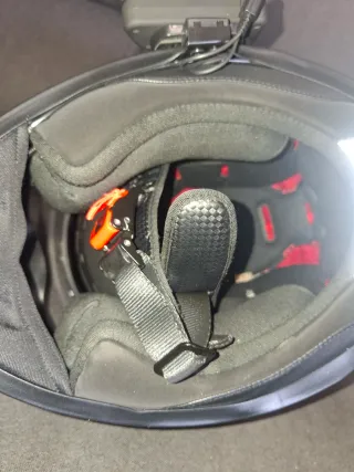 Casco LS2 negro y rojo