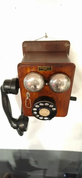 Teléfono antiguo de pared Standar Electrica