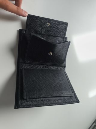 Cartera de cuero negra nueva