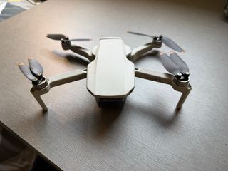 Dron DJI mini 2
