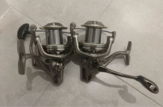 Pareja de carretes de pesca NGK 14000