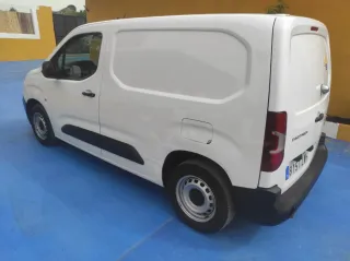 Peugeot Partner 2021