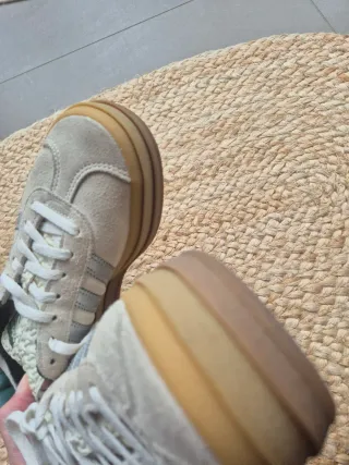 Adidas Gazelle chica azul y beige 37.5