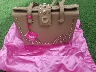 Bolso Lola Casademunt Beige y Dorado Tachuelas