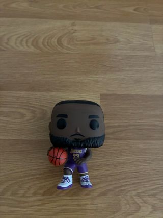 Funko Pop LeBron James Lakers 23