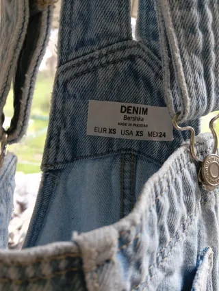 Salopette jeans Bershka taglia XS