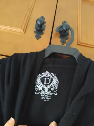 Sudadera con capucha negra