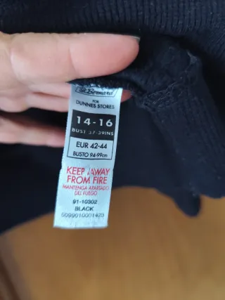 Sudadera con capucha negra