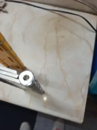 Bisagras de aluminio con muelle