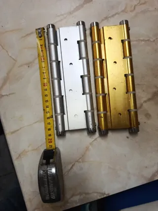 Bisagras de aluminio con muelle