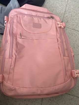 Mochila de viaje rosa