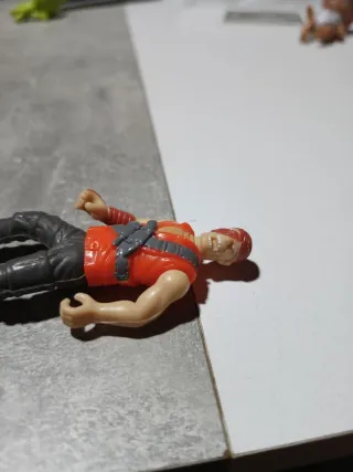 Pirata años 90 figura de acción