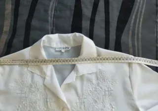 Blusa vintage La Foreta bordada