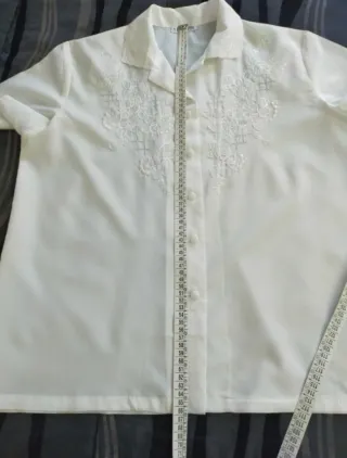 Blusa vintage La Foreta bordada