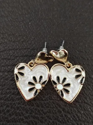 Orecchini cuore smalto madreperla oro