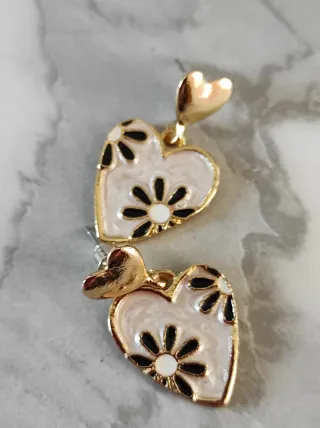 Orecchini cuore smalto madreperla oro
