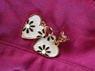 Orecchini cuore smalto madreperla oro